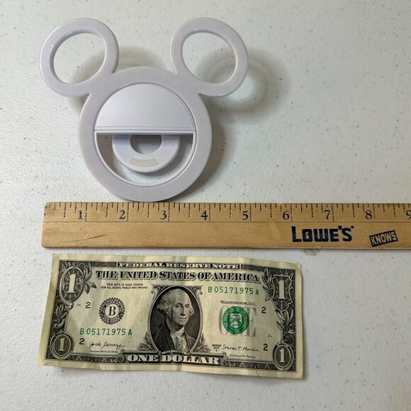 Mickey and Friends Selfie Ring Light LED light clip on selfie ring light - Picture 7 of 9